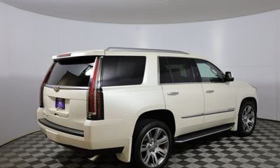 2015 Cadillac Escalade Premium