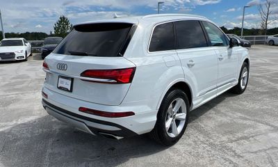 2025 Audi Q7 Quattro Premium