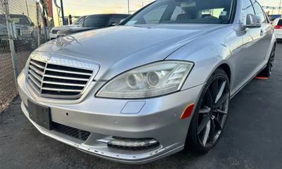 2011 Mercedes-Benz S-Class S550