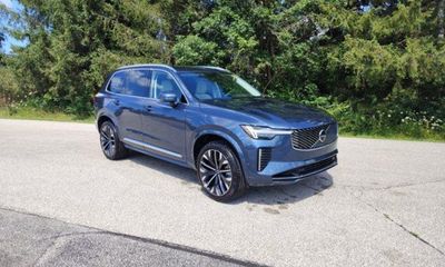 2026 Volvo XC90 Ultra Bright