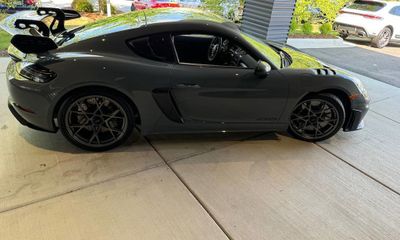 2024 Porsche 718 Cayman GT4 RS