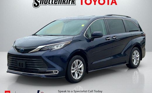 2023 Toyota Sienna XLE