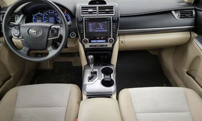 2014 Toyota Camry Hybrid