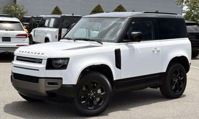2024 Land Rover Defender 90 X Dynamic