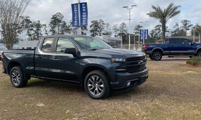 2019 Chevrolet Silverado RST
