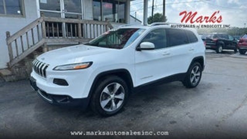 2016 Jeep Cherokee — a typically priced live listing