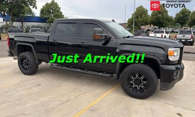 2018 GMC Sierra SLT