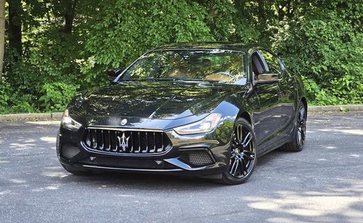 2023 Maserati Ghibli Modena