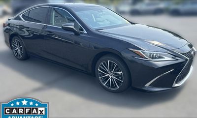 2024 Lexus ES 300H Premium
