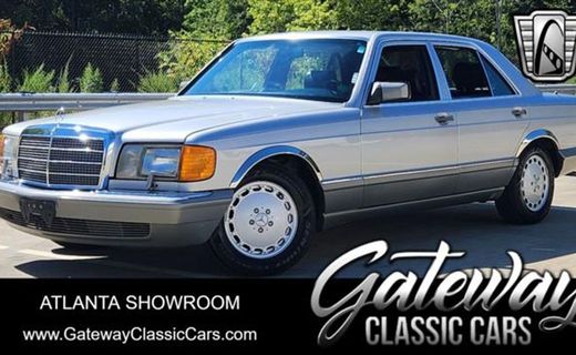 1990 Mercedes-Benz 300 SE