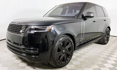 2023 Land Rover Range SE