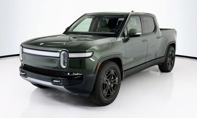 2023 Rivian R1T Adventure