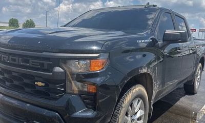 2023 Chevrolet Silverado Custom