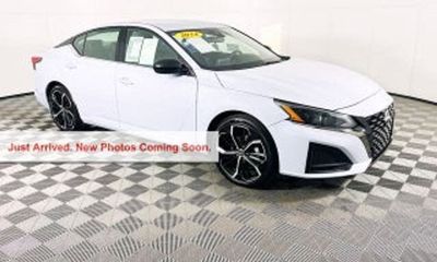2023 Nissan Altima SR