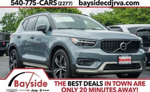 2021 Volvo XC40 Momentum