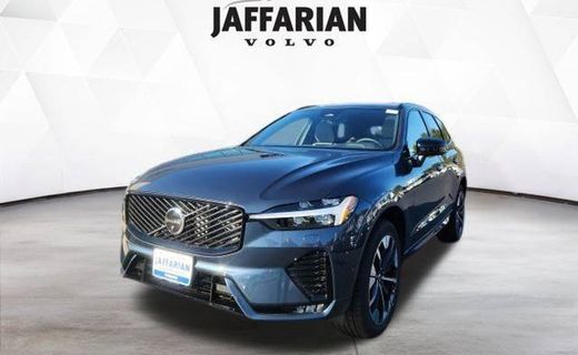 2026 Volvo XC60 Plus Dark