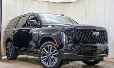 2025 Cadillac Escalade Sport