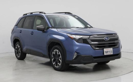 2025 Subaru Forester Premium Base