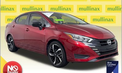 2023 Nissan Versa SR