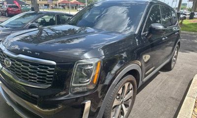2020 Kia Telluride S