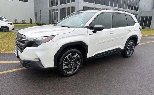 2025 Subaru Forester Premium