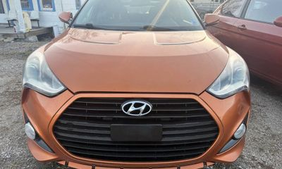 2014 Hyundai Veloster GLS 1 6