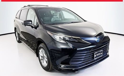 2022 Toyota Sienna XLE