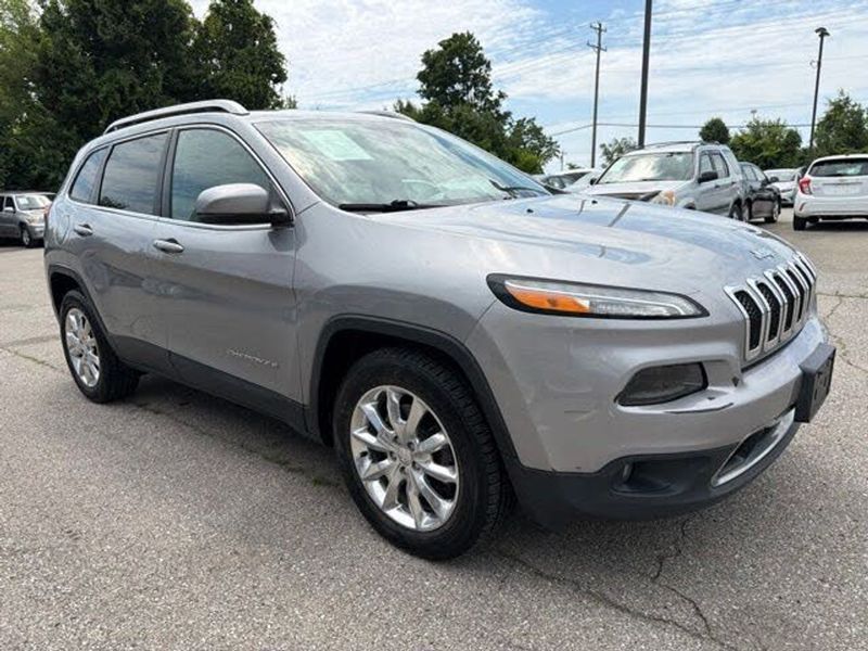 2016 Jeep Cherokee — a typically priced live listing