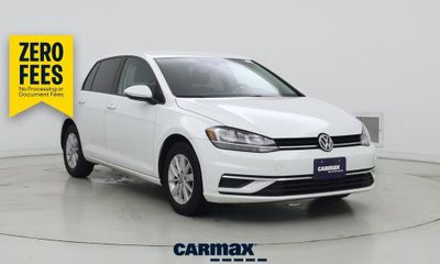 2019 Volkswagen Golf S SE