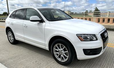 2010 Audi Q5 Premium Plus