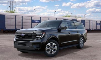 2027 Ford Expedition MAX Active