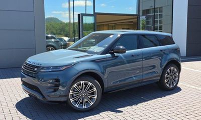 2026 Land Rover Range Evoque Dynamic SE