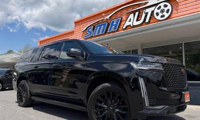 2024 Cadillac Escalade ESV Premium Luxury