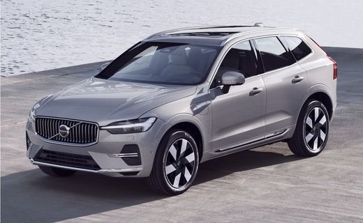 2024 Volvo XC60 Plus Dark
