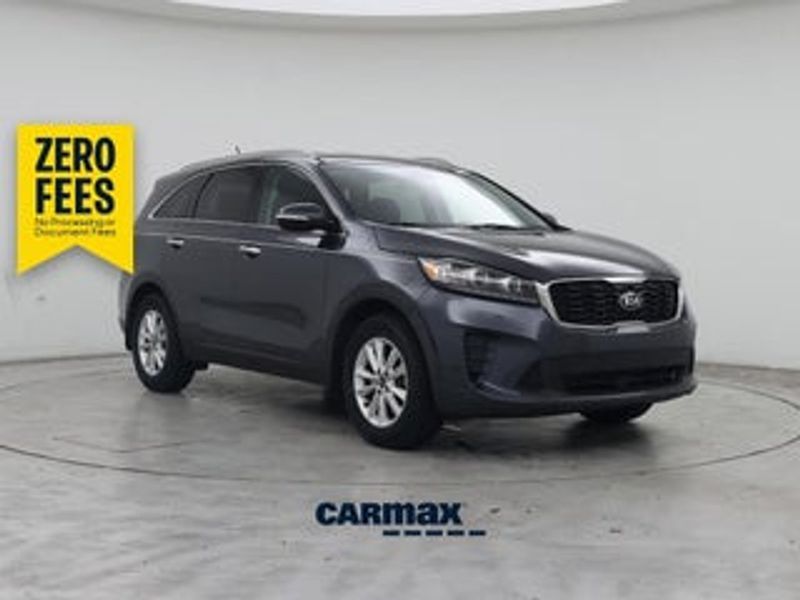 2020 Kia Sorento — a typically priced live listing