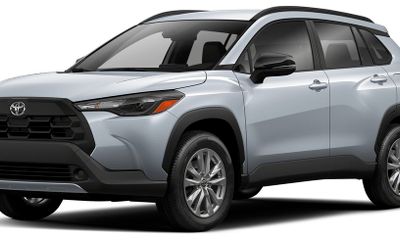 2026 Toyota Corolla Cross LE