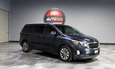 2016 Kia Sedona EX Middle Level