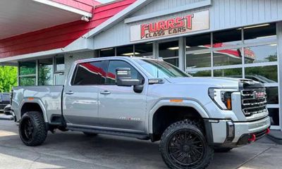 2024 GMC Sierra HD AT4