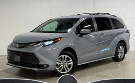 2022 Toyota Sienna XLE