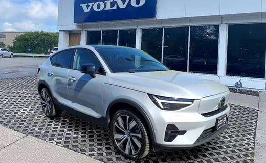 2023 Volvo C40 Ultimate Dark