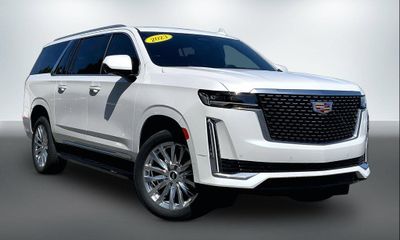 2023 Cadillac Escalade ESV Premium Luxury
