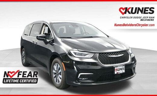 2024 Chrysler Pacifica Select