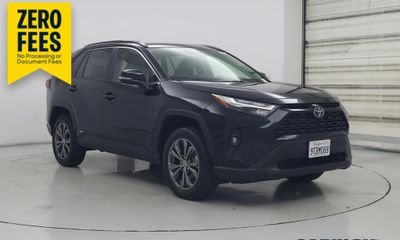 2025 Toyota RAV4 XLE Premium