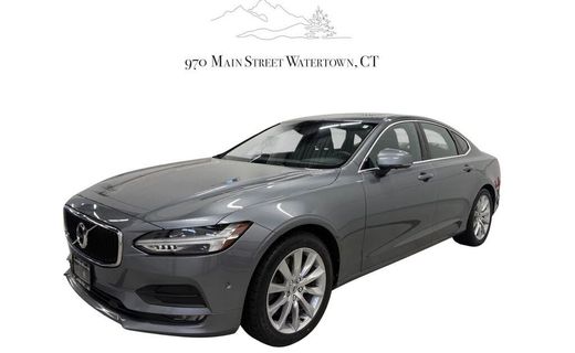 2017 Volvo S90 Momentum