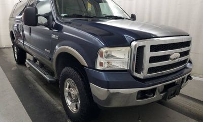 2005 Ford F-350 Lariat