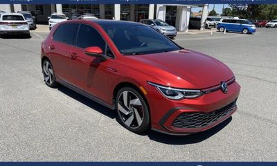 2023 Volkswagen Golf GTI SE