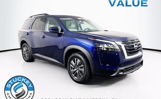 2022 Nissan Pathfinder SV
