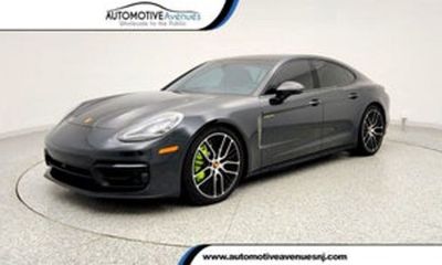 2023 Porsche Panamera 4 E