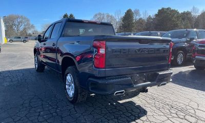 2023 Chevrolet Silverado RST