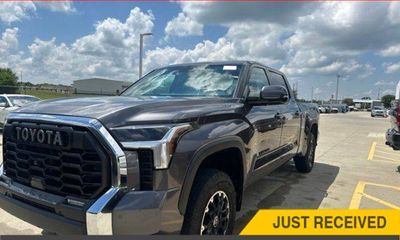 2022 Toyota Tundra SR5